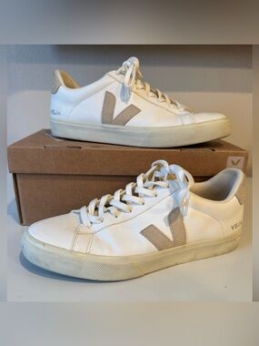 Veja Campo Cream and Tan Sneakers